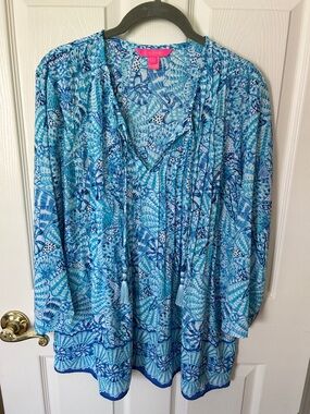 Lilly Pulitzer Blue & Aqua Printed V-Neck Tunic Blouse